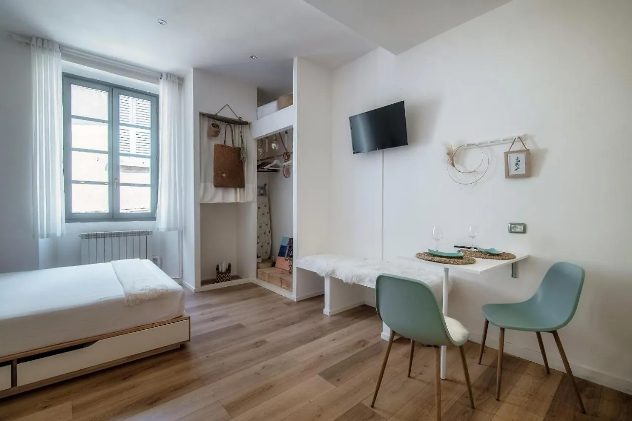 Il Nido Tra Le Mura - By Myhomeincomo Apartamento Como